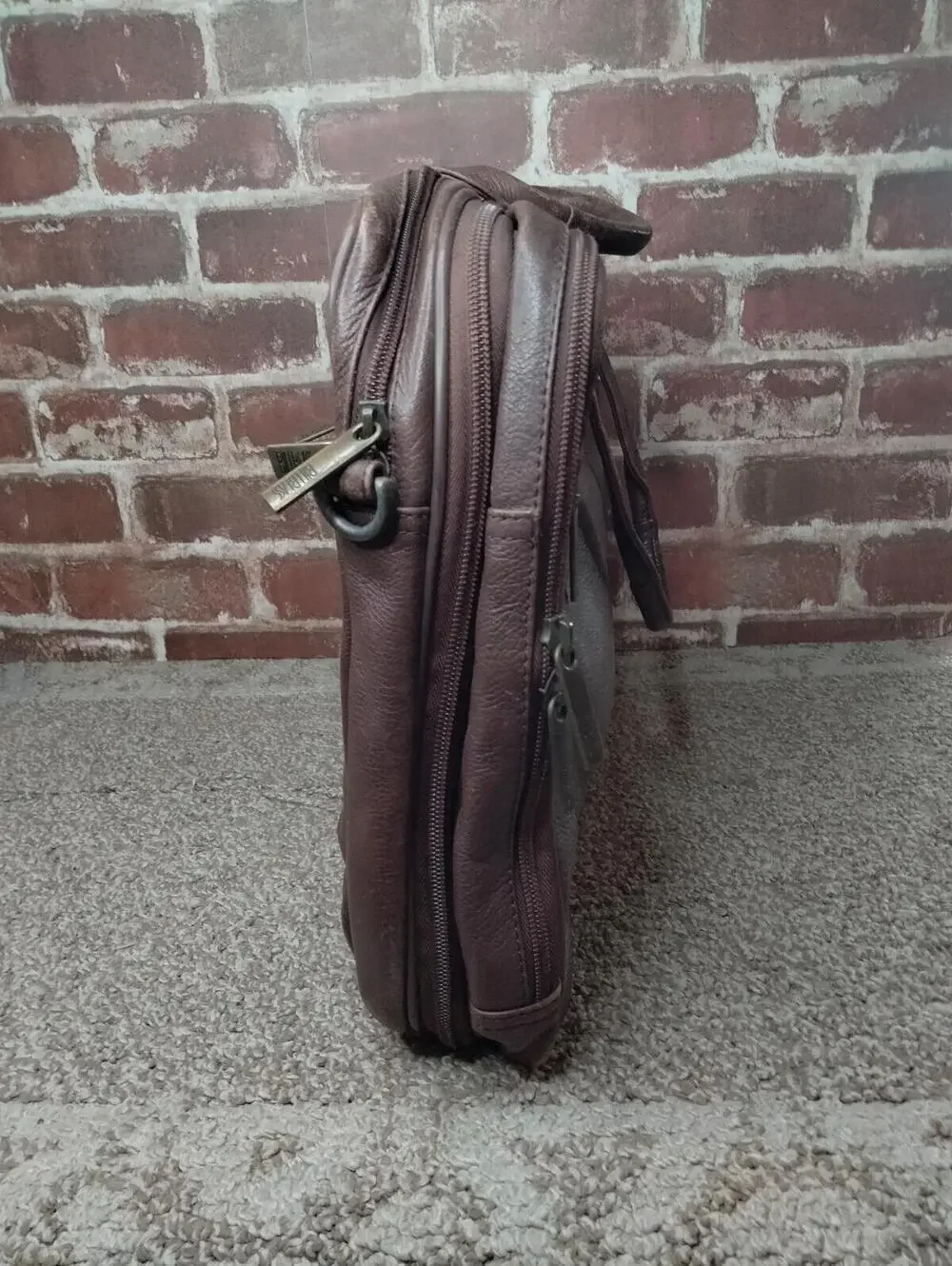 Bill Blass Executive Dark Brown Leather Laptop Briefcase Messenger Bag